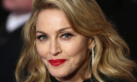 Madonna-cacciata-perche-messaggia-sul-cellulare-alla-premiere-di-12-Years-A-Slave
