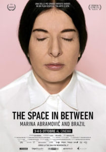 the space in between marina abramovic recensione