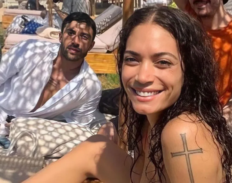 elodie iannone bacio foto