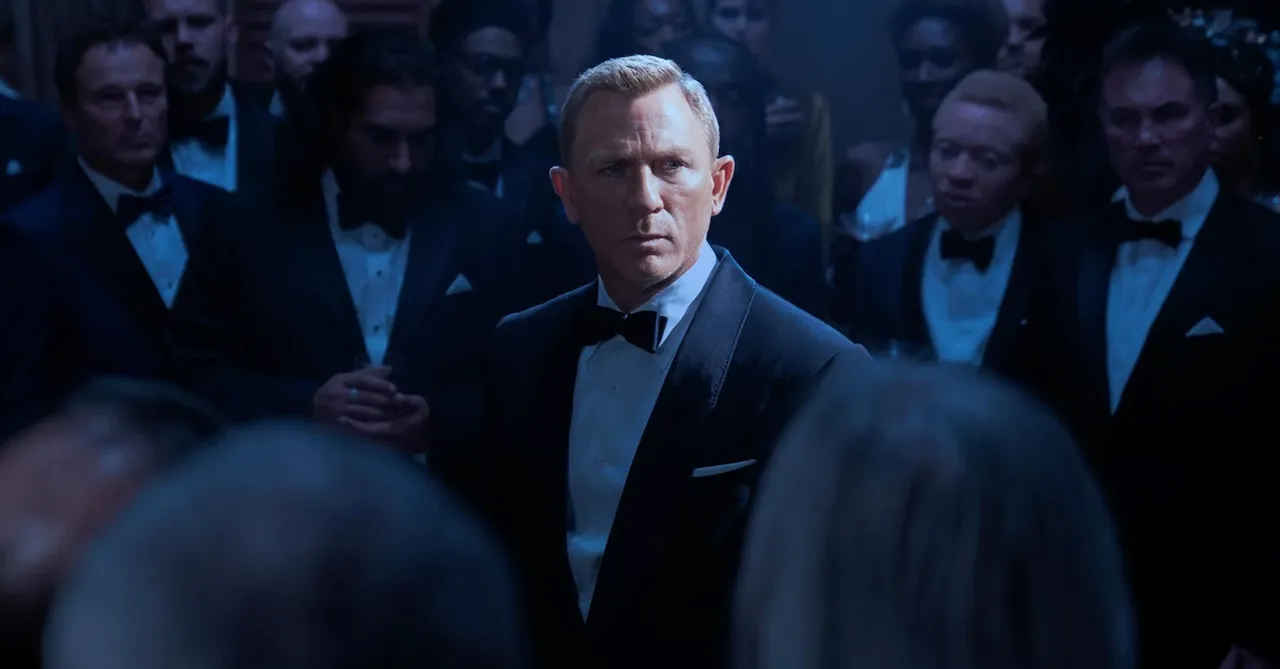 Daniel Craig ricorda la Regina Elisabetta, con i dettagli sull'iconica scena con James Bond