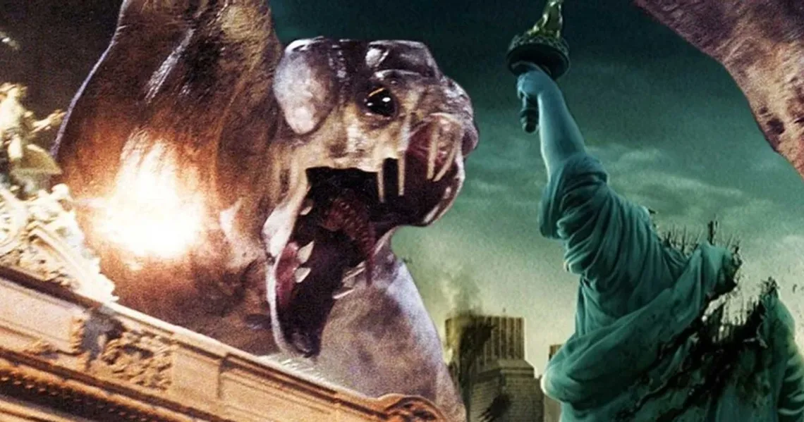 Matt Reeves, il regista del primo capitolo di Cloverfield, ha dichiarato che gli alieni sono stati ispirati dal famigerato mostro Godzilla.