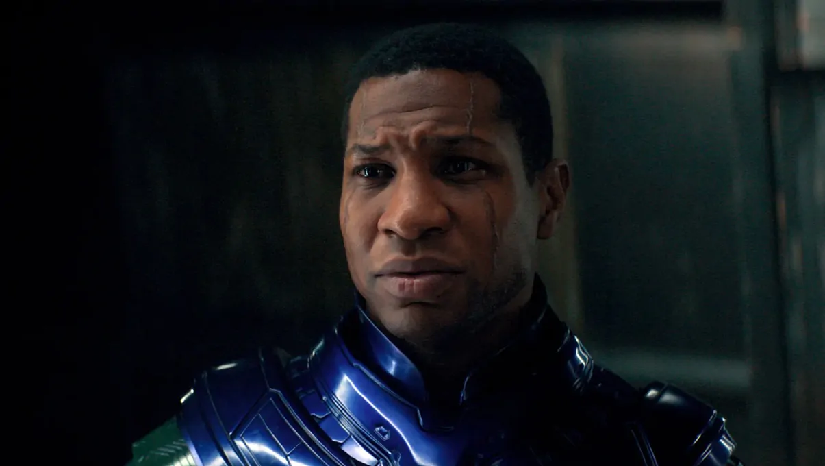 Immagine Copertina «Marvel, Jonathan Majors condannato per aggressione e molestie»