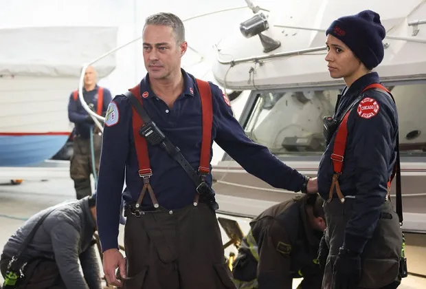 Chicago Fire anticipa il ritorno di Taylor Kinney nella Stagione 12