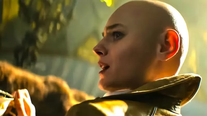 Immagine Copertina «Shawn Levy elogia Emma Corrin per la sua performance nei panni di Cassandra Nova in Deadpool e Wolverine»