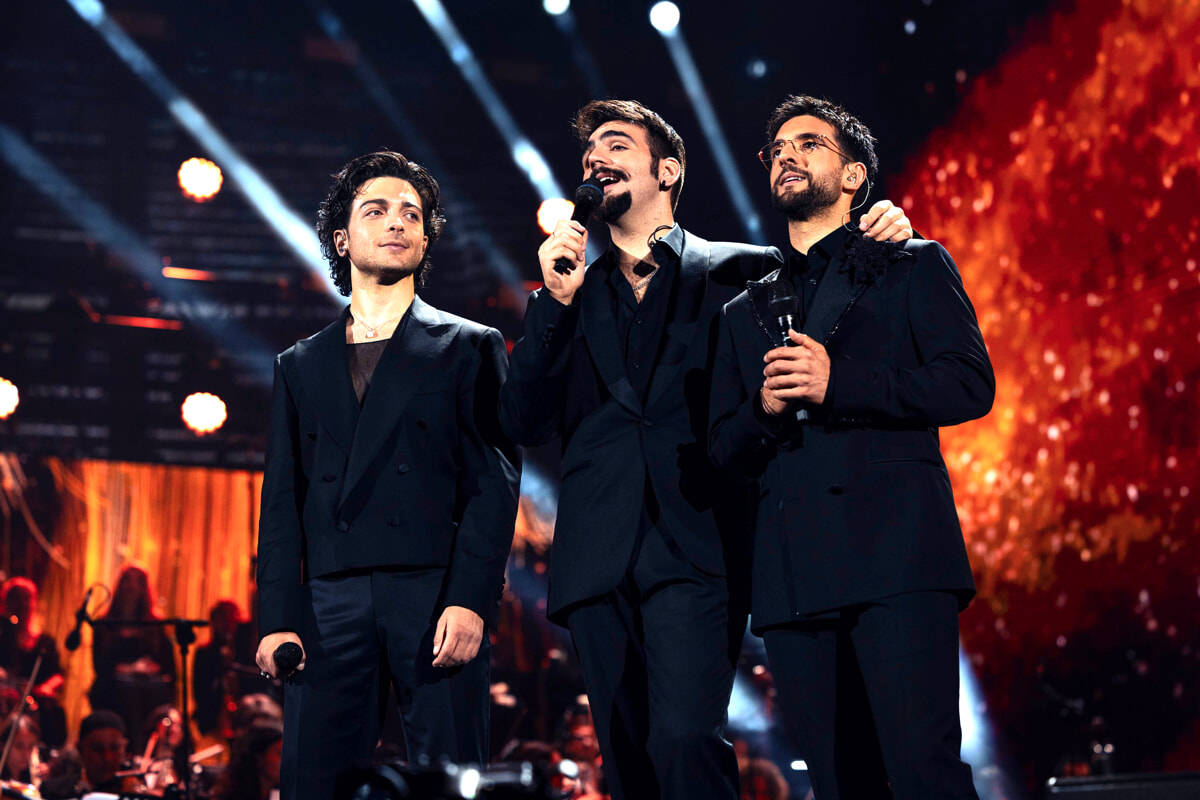 Immagine Copertina «Il Concerto di Natale de Il Volo sarà registrato ad Agosto: polemiche sull’abbigliamento»
