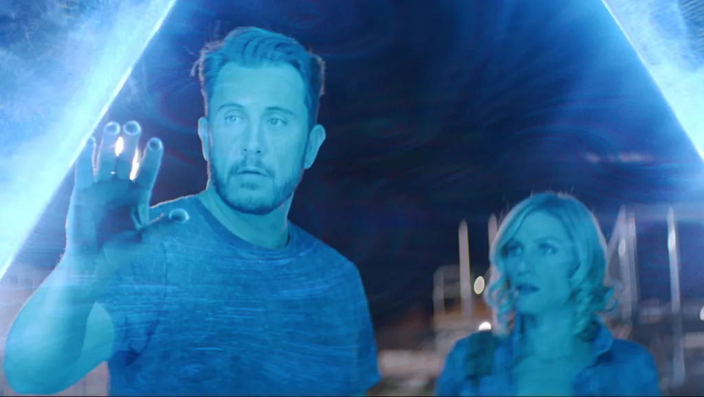 Immagine Copertina «Alien Country, il trailer della commedia fantascientifica con ex attori di Yellowstone»