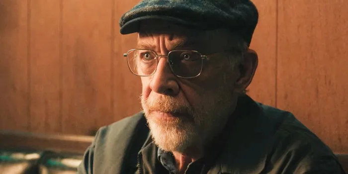 J.K. Simmons Protagonista in The Westies: Primi Dettagli sulla Serie Crime MGM+