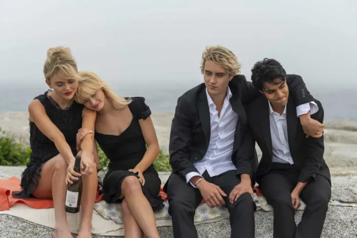 Mister Movie | Prime Video presenta Trailer e Foto da “Estate dei Segreti Perduti” dalla creatrice di The Vampire Diaries! Mister Movie | Prime Video presenta Trailer e Foto da “Estate dei Segreti Perduti” dalla creatrice di The Vampire Diaries!