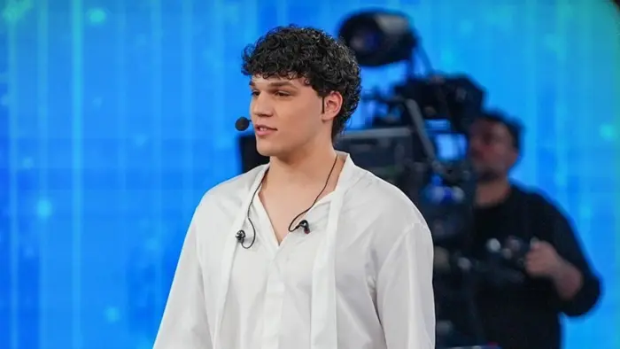 Mister Movie | Chi è l’eliminato Amici 10 Maggio, anteprima semifinale e Ospiti Annalisa, Fred De Palma e Geppi Cucciari! Mister Movie | Chi è l’eliminato Amici 10 Maggio, anteprima semifinale e Ospiti Annalisa, Fred De Palma e Geppi Cucciari!