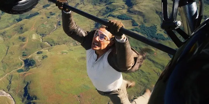 Mission Impossible 8: Tom Cruise Frantuma Record con Stunt Folli e Supera i Limiti