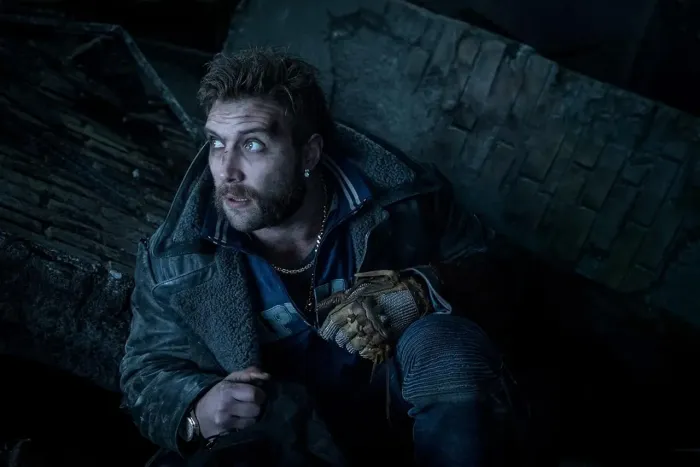 jai courtney ritorna nel dcu il futuro di capitan boomerang è più vivo che mai