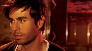 enrique iglesias torna in india dopo 13 anni di pausa per il concerto di mumbai