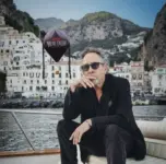 Tim Burton prepara un nuovo film con Kazuo Ishiguro: i dettagli