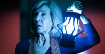 Insidious 6: Lin Shaye Torna per il Sequel, Novità Cast e Data di Uscita