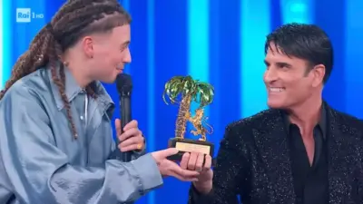 Sanremo Top, il gesto di Sal Da Vinci verso Sayf conquista il pubblico