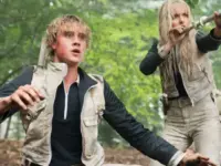 I manifesti promozionali di Hunger Games – L’alba sulla mietitura invadono le città ed è davvero inquietante