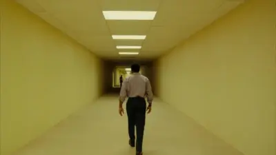 Backrooms, Kane Parsons vuole una miniserie per raccontare il “finale principale”